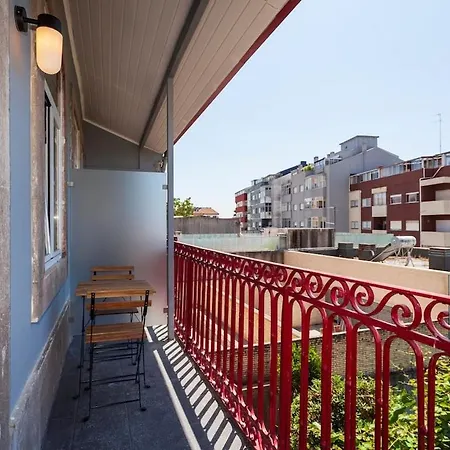 Apartment Your Base S Art District 14 *